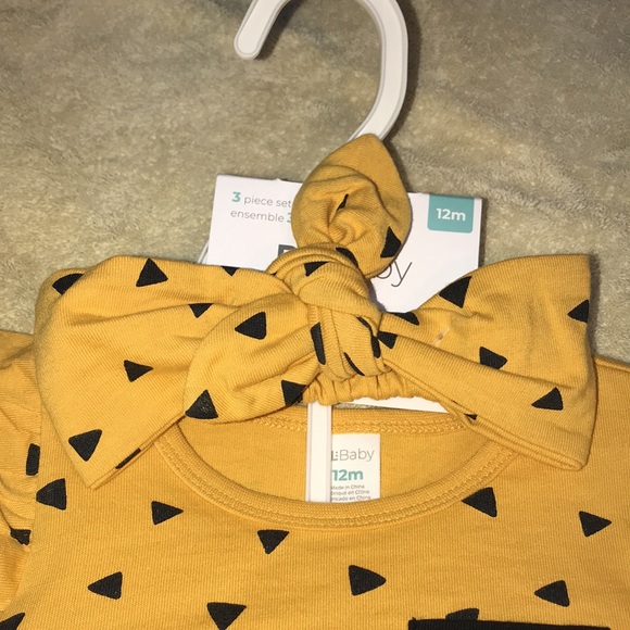 2 play outfits, PL:Baby/Old Navy, 12-18M - Picture 2 of 12